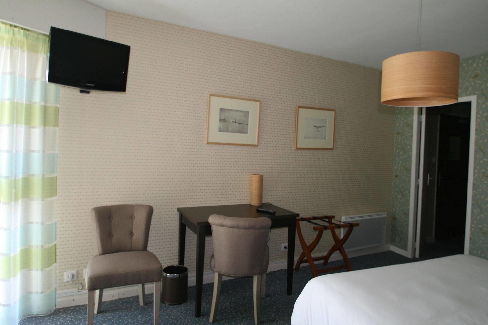 Auberge Du Cabestan Hotel Audierne Buitenkant foto