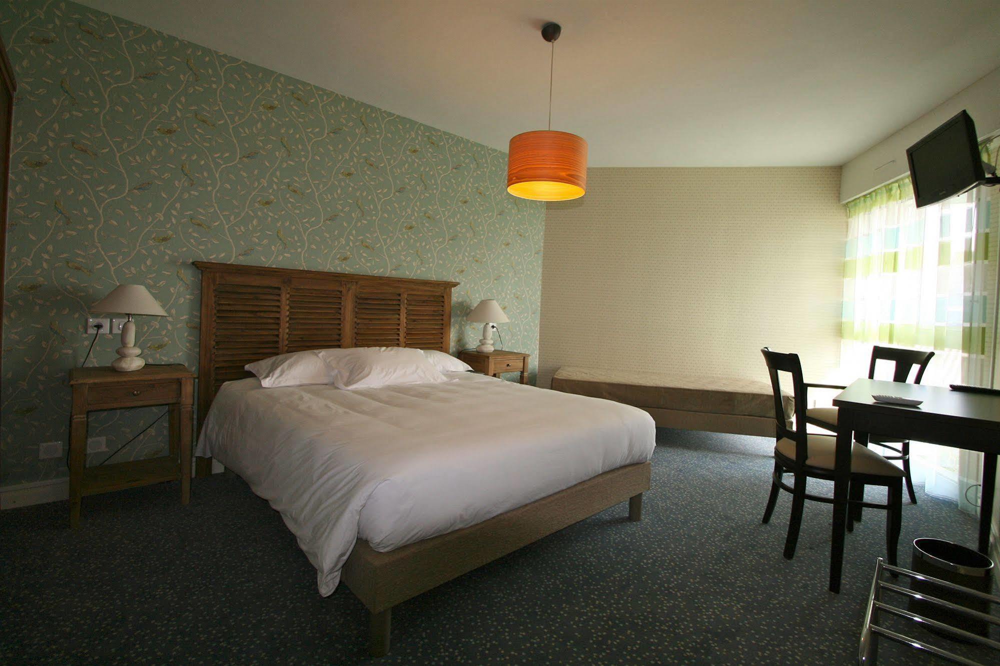 Auberge Du Cabestan Hotel Audierne Buitenkant foto